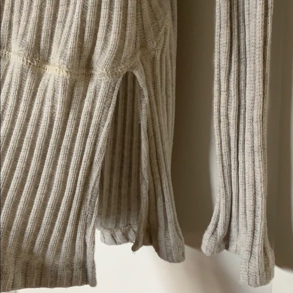 🎉 SOLD!!!! 2/$12. Illa Illa Top - Picture 3 of 7